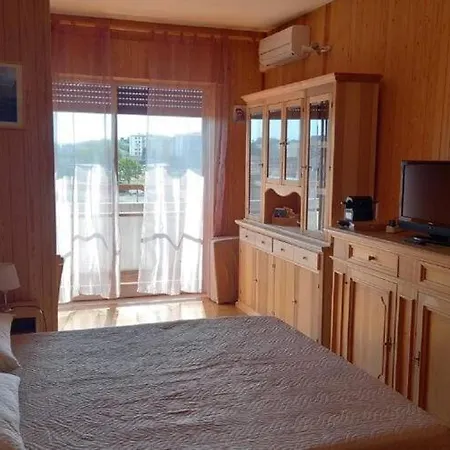 Apartment Nice In With Balcony *