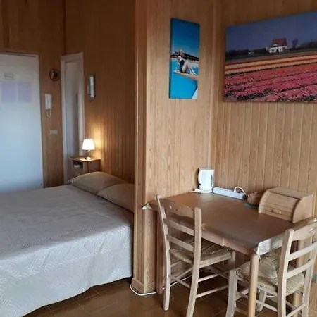 Nice In With Balcony Apartment Voghera