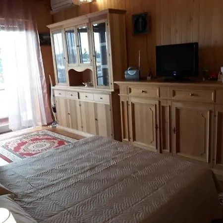 Nice In With Balcony Apartment Voghera